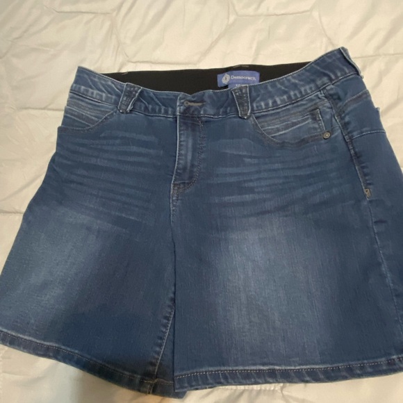 SOLD - Picture 3 of 4